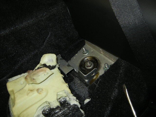 Porsche 996 Turbo strut mount removal Porsche 996 Turbo strut mount removal